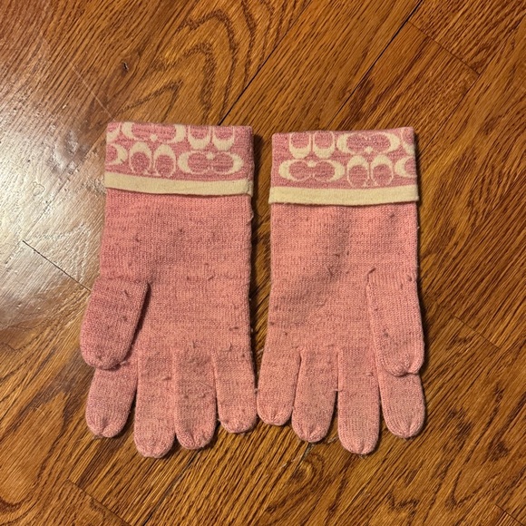 Coach Pink and Cream Sparkle Logo Scarf and Gloves Set - Picture 2 of 9